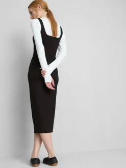 Vestido midi ajustado con escote cuadrado