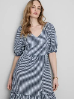 Vestido midi con volantes en sirsaca de algodón