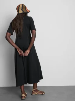 Vestido midi estilo camiseta