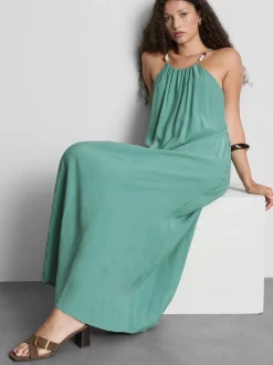 Vestido midi recto con tirantes con cuentas de The Edit