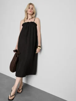 Vestido midi recto de sirsaca