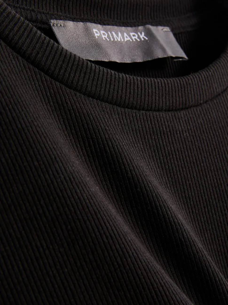 Vestido tipo camiseta corto acanalado