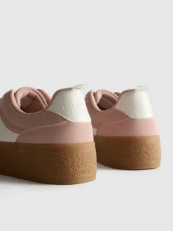 Zapatillas con suela de plataforma plana de goma