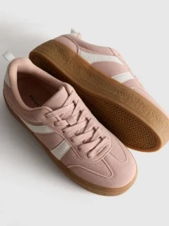 Zapatillas con suela de plataforma plana de goma
