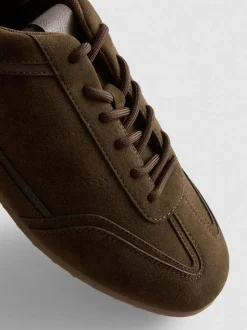 Zapatillas de antelina con cordones de The Edit