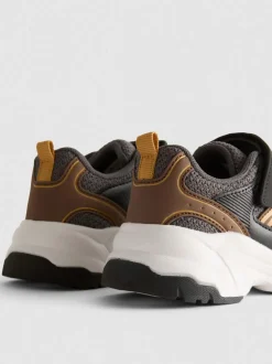 Zapatillas gruesas