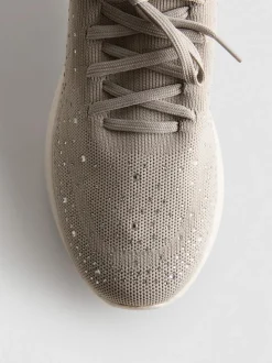 Zapatillas sin cordones con detalle de strass